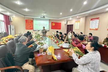花点时间 妆点生活——离退休干部工作处举办插花主题活动